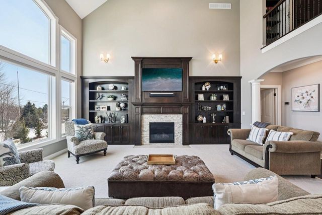 N49W18765 Emerald Hills DRIVE, Menomonee Falls, WI 53051