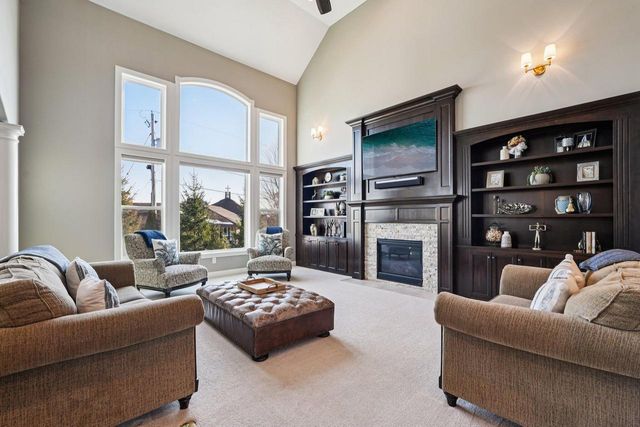 N49W18765 Emerald Hills DRIVE, Menomonee Falls, WI 53051