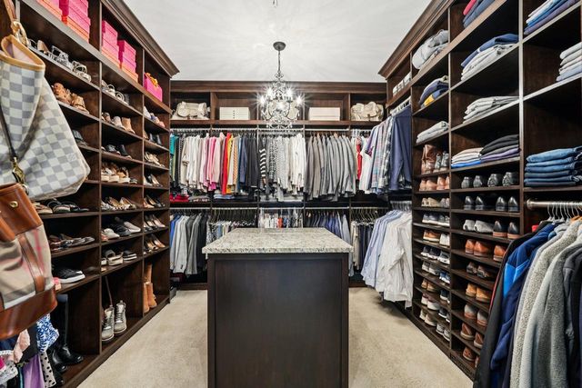 N49W18765 Emerald Hills DRIVE, Menomonee Falls, WI 53051