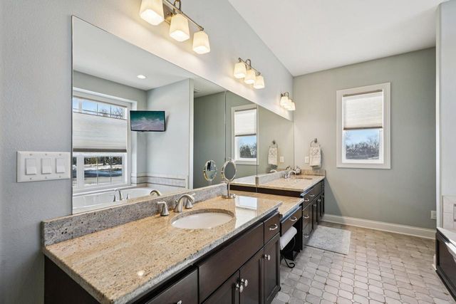 N49W18765 Emerald Hills DRIVE, Menomonee Falls, WI 53051