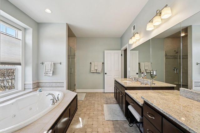 N49W18765 Emerald Hills DRIVE, Menomonee Falls, WI 53051