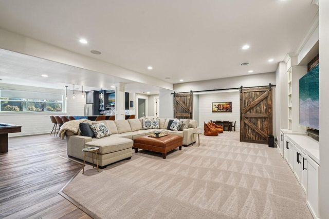 N49W18765 Emerald Hills DRIVE, Menomonee Falls, WI 53051