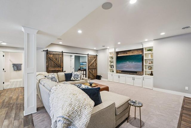 N49W18765 Emerald Hills DRIVE, Menomonee Falls, WI 53051