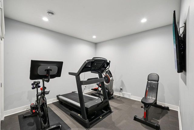 N49W18765 Emerald Hills DRIVE, Menomonee Falls, WI 53051