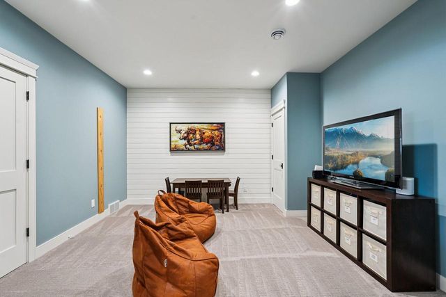 N49W18765 Emerald Hills DRIVE, Menomonee Falls, WI 53051