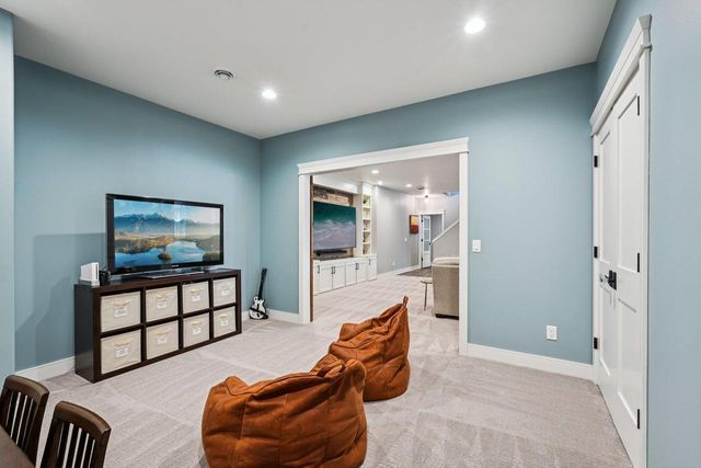 N49W18765 Emerald Hills DRIVE, Menomonee Falls, WI 53051