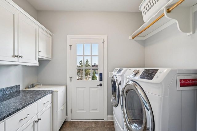 N49W18765 Emerald Hills DRIVE, Menomonee Falls, WI 53051