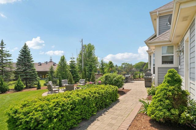 N49W18765 Emerald Hills DRIVE, Menomonee Falls, WI 53051