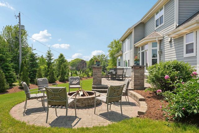 N49W18765 Emerald Hills DRIVE, Menomonee Falls, WI 53051