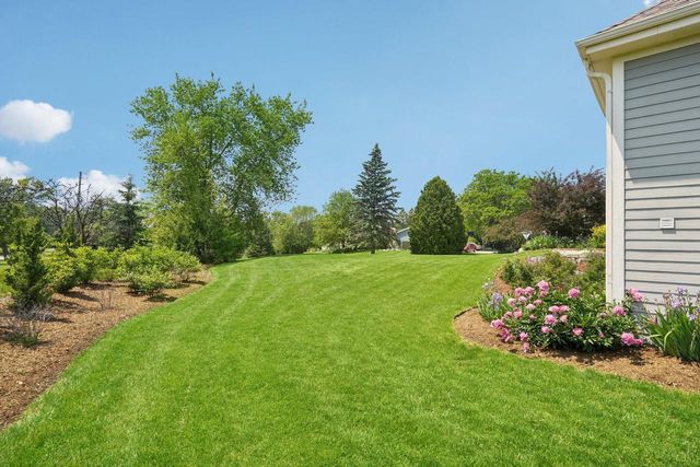 N49W18765 Emerald Hills DRIVE, Menomonee Falls, WI 53051