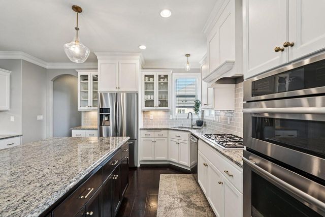 N49W18765 Emerald Hills DRIVE, Menomonee Falls, WI 53051