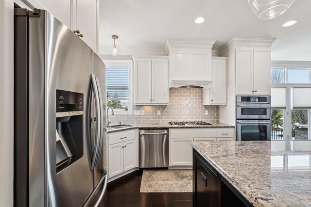 N49W18765 Emerald Hills DRIVE, Menomonee Falls, WI 53051