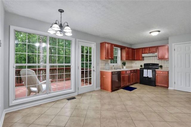 4400 Autumn Glo Court, Douglasville, GA 30135