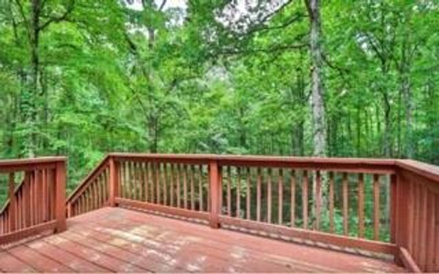 4400 Autumn Glo Court, Douglasville, GA 30135