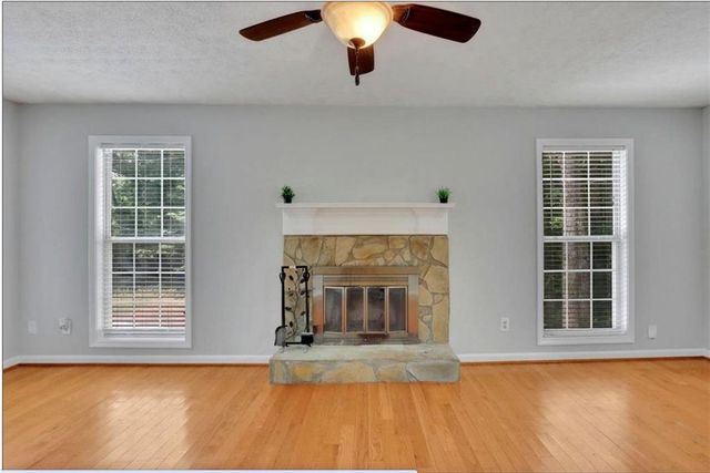 4400 Autumn Glo Court, Douglasville, GA 30135