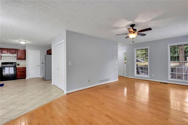 4400 Autumn Glo Court, Douglasville, GA 30135