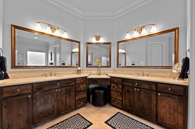 608 Elm Hill Boulevard, Burleson, TX 76028