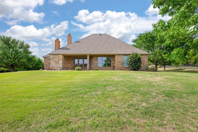 608 Elm Hill Boulevard, Burleson, TX 76028