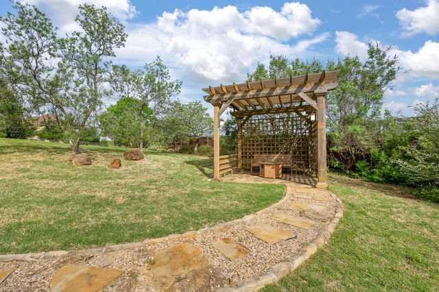 608 Elm Hill Boulevard, Burleson, TX 76028