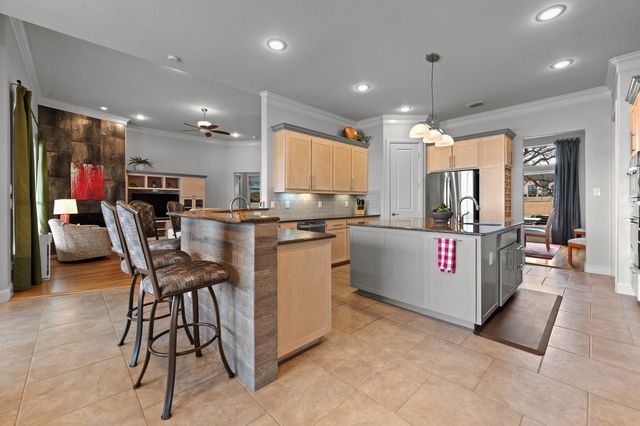 608 Elm Hill Boulevard, Burleson, TX 76028