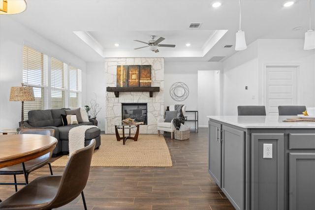 165 Slenderleaf Drive, Marble Falls, TX 78654