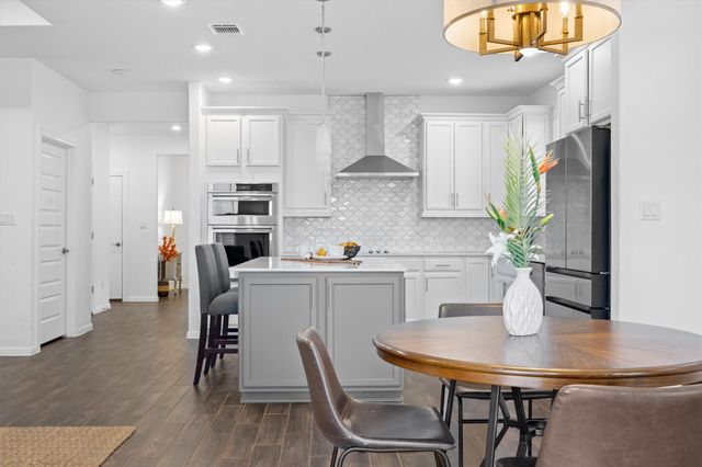 165 Slenderleaf Drive, Marble Falls, TX 78654