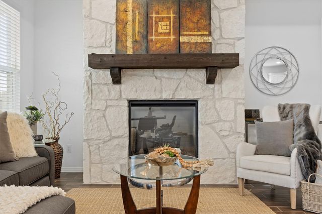 165 Slenderleaf Drive, Marble Falls, TX 78654