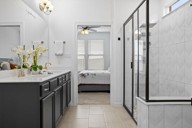 165 Slenderleaf Drive, Marble Falls, TX 78654