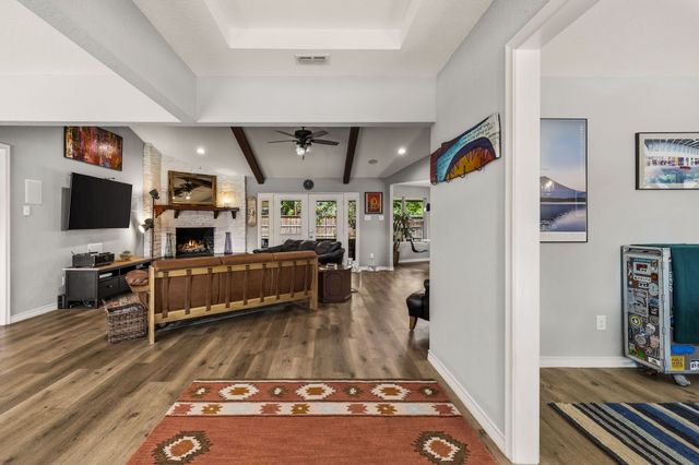 10461 Carry Back Circle, Dallas, TX 75229