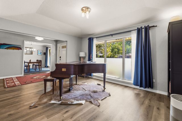 10461 Carry Back Circle, Dallas, TX 75229