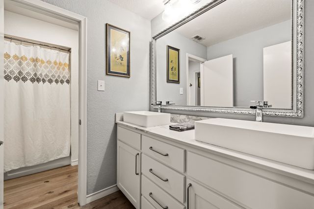 10461 Carry Back Circle, Dallas, TX 75229