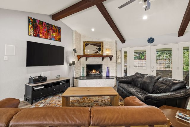 10461 Carry Back Circle, Dallas, TX 75229