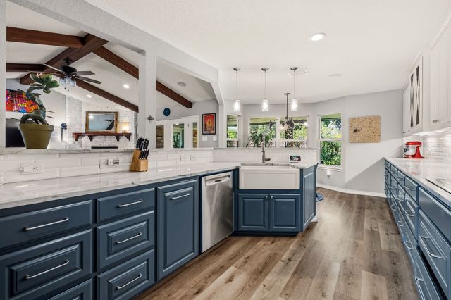 10461 Carry Back Circle, Dallas, TX 75229