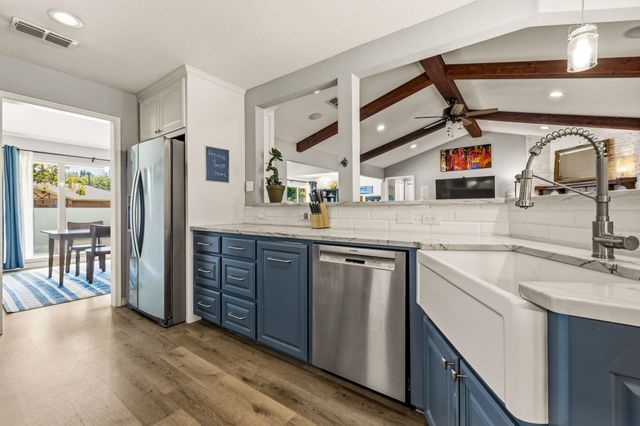 10461 Carry Back Circle, Dallas, TX 75229