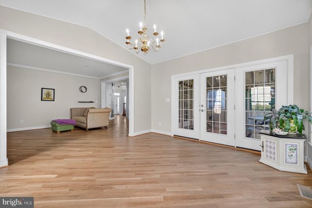 43656 RIVERPOINT DR, Leesburg, VA 20176