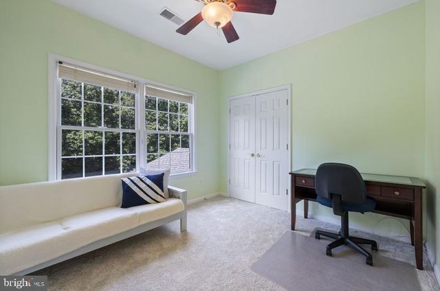 43656 RIVERPOINT DR, Leesburg, VA 20176