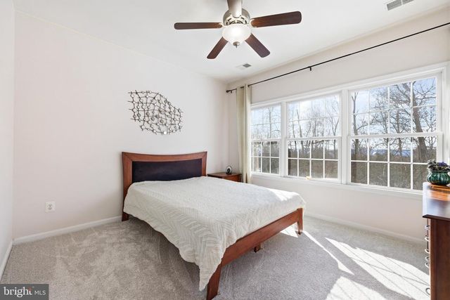 43656 RIVERPOINT DR, Leesburg, VA 20176