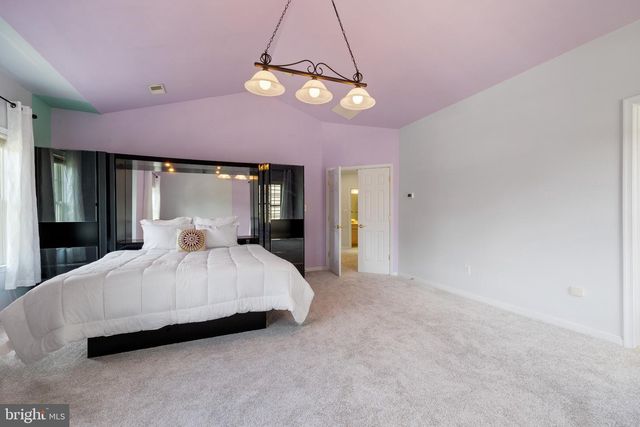 43656 RIVERPOINT DR, Leesburg, VA 20176