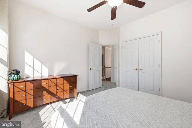 43656 RIVERPOINT DR, Leesburg, VA 20176