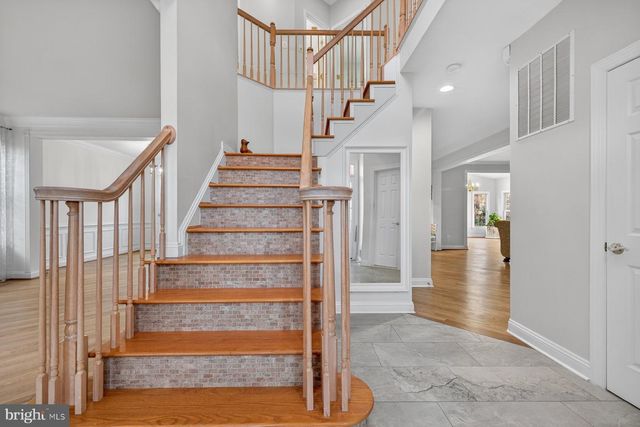 43656 RIVERPOINT DR, Leesburg, VA 20176