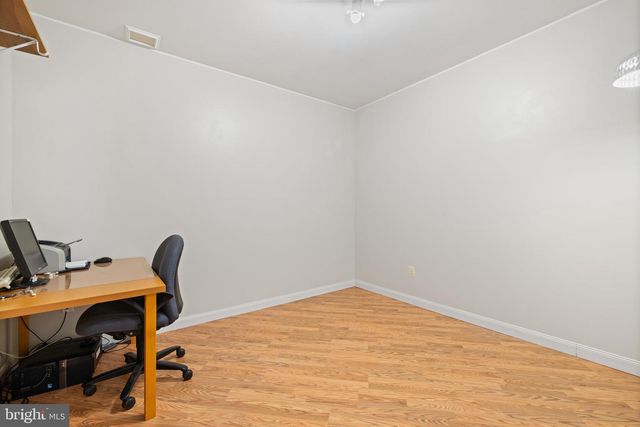 43656 RIVERPOINT DR, Leesburg, VA 20176