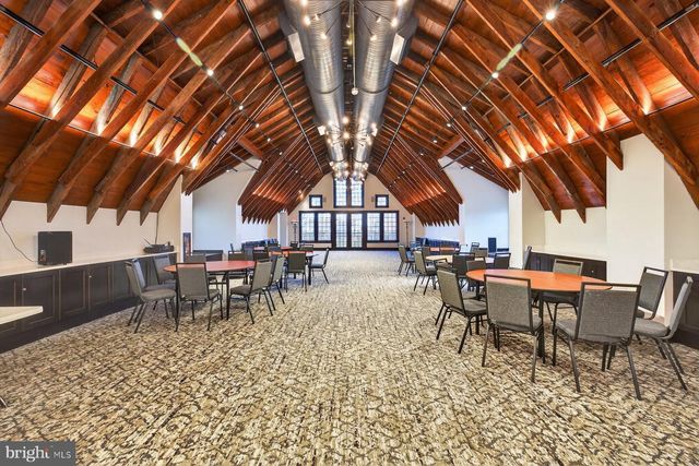 43656 RIVERPOINT DR, Leesburg, VA 20176