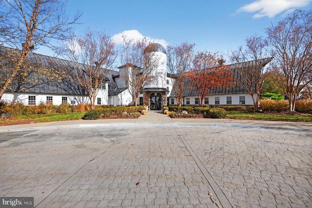 43656 RIVERPOINT DR, Leesburg, VA 20176