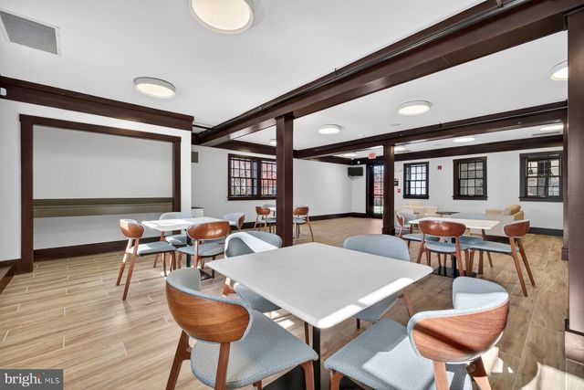 43656 RIVERPOINT DR, Leesburg, VA 20176