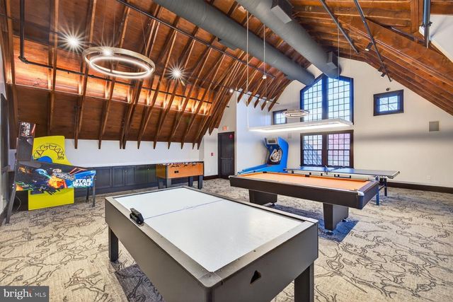 43656 RIVERPOINT DR, Leesburg, VA 20176