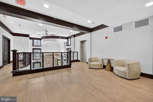 43656 RIVERPOINT DR, Leesburg, VA 20176