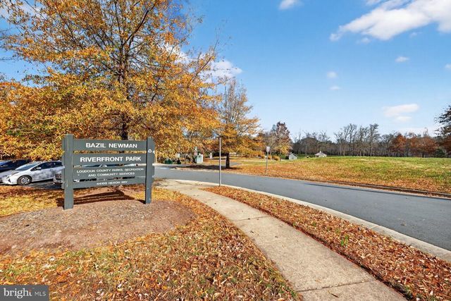 43656 RIVERPOINT DR, Leesburg, VA 20176