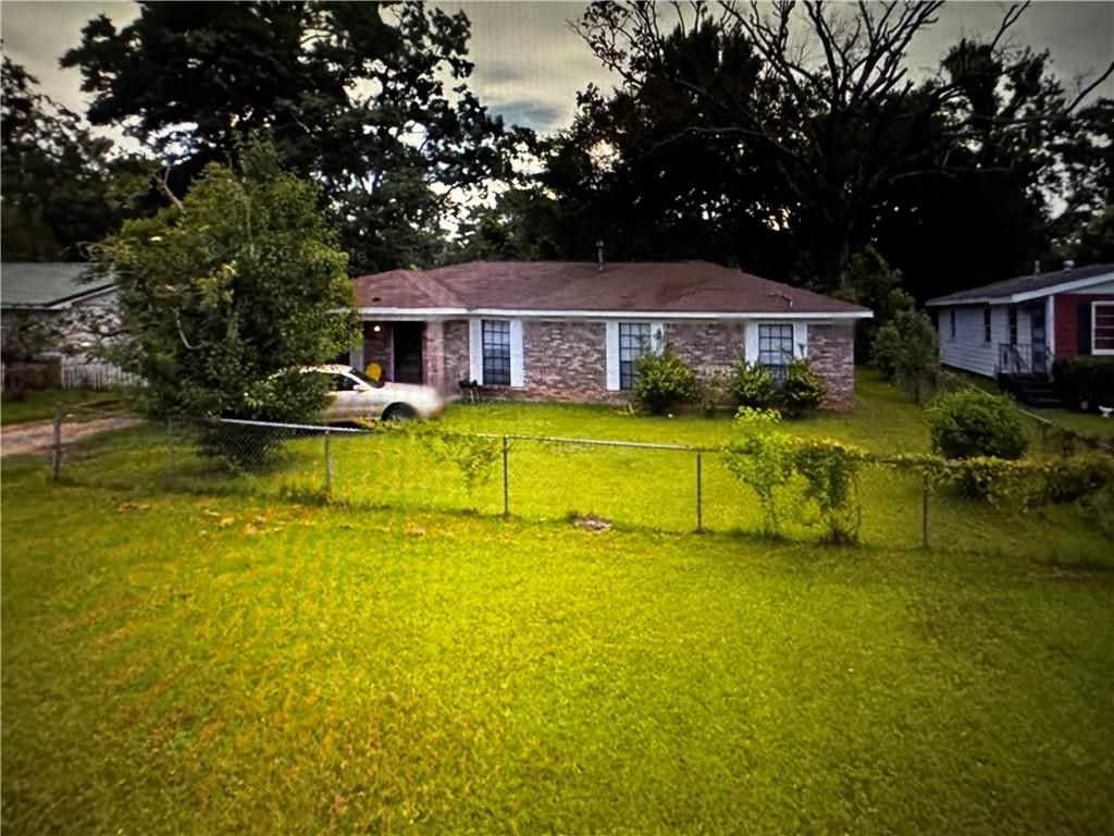 2409 Dauphin Island Parkway, Mobile, AL 36605