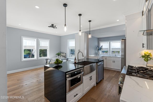 22 High Street, Red Bank, NJ 07701