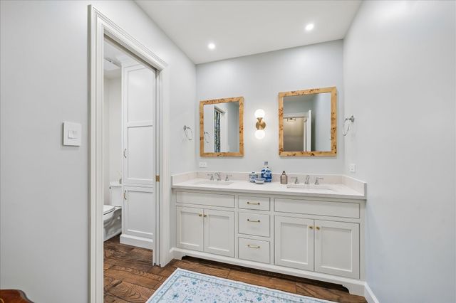 10931 Piping Rock Lane, Houston, TX 77042